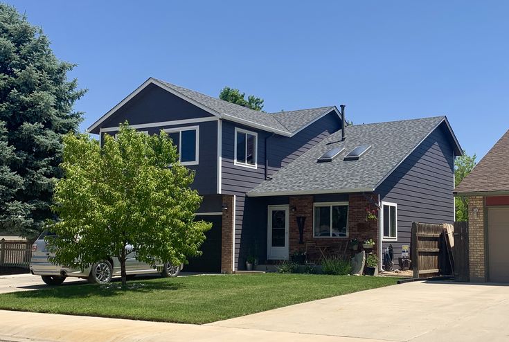 Home with CertainTeed Northgate Climateflex Max Def Pewter roof