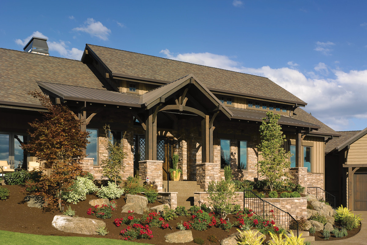Florida home with Presidential Shake Autumn Blend roof