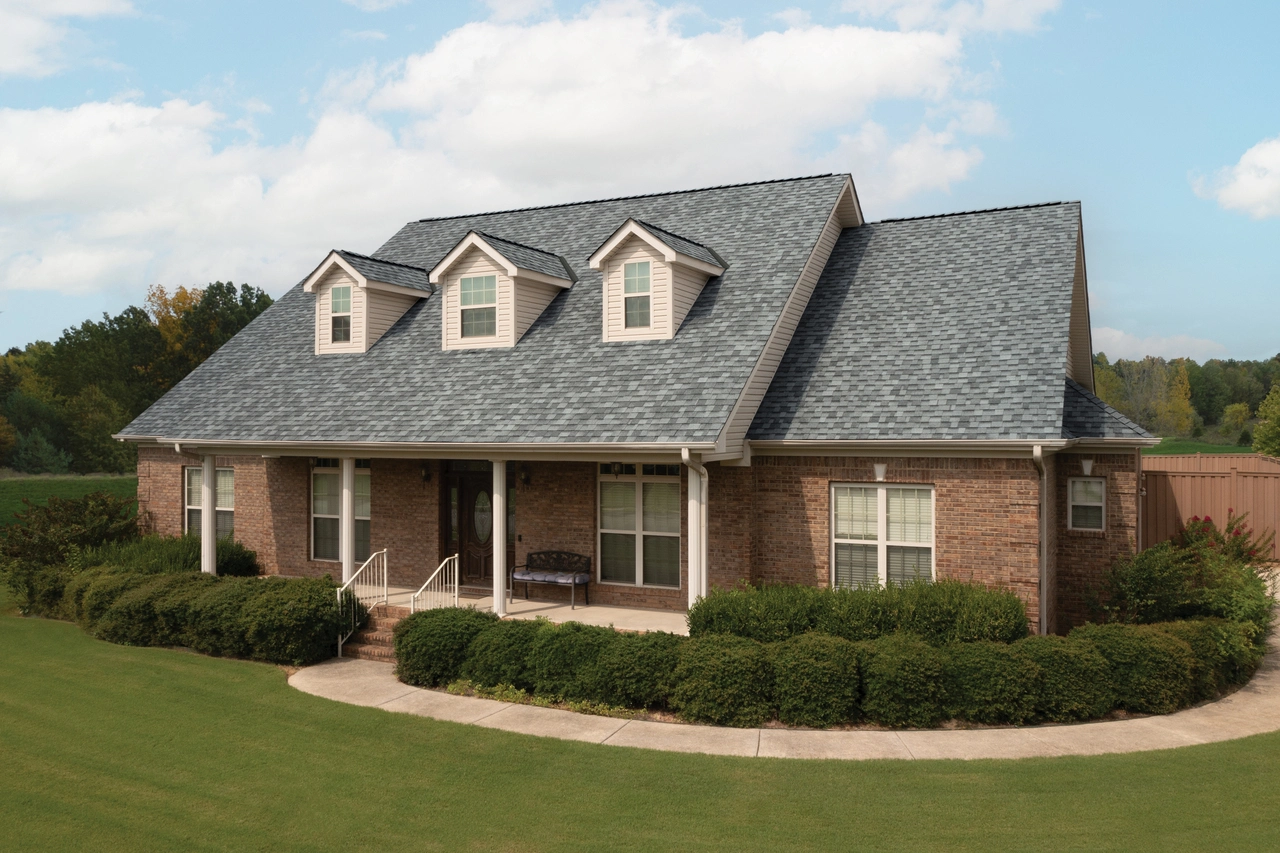 Florida home with Dynasty Frostone Grey roof