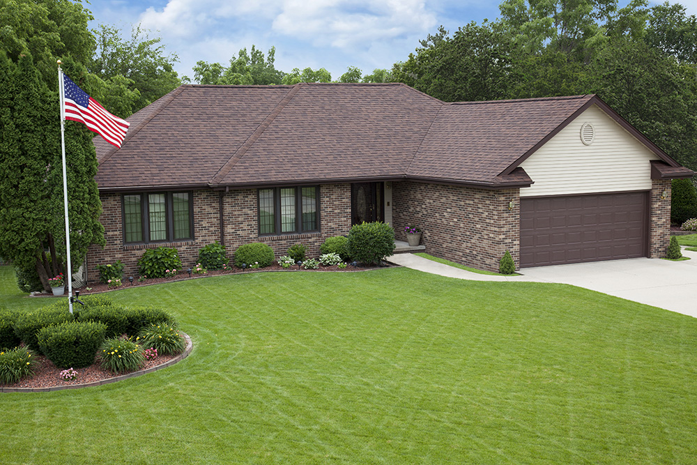 Florida home with Legacy Scotchgard Antique Brown roof