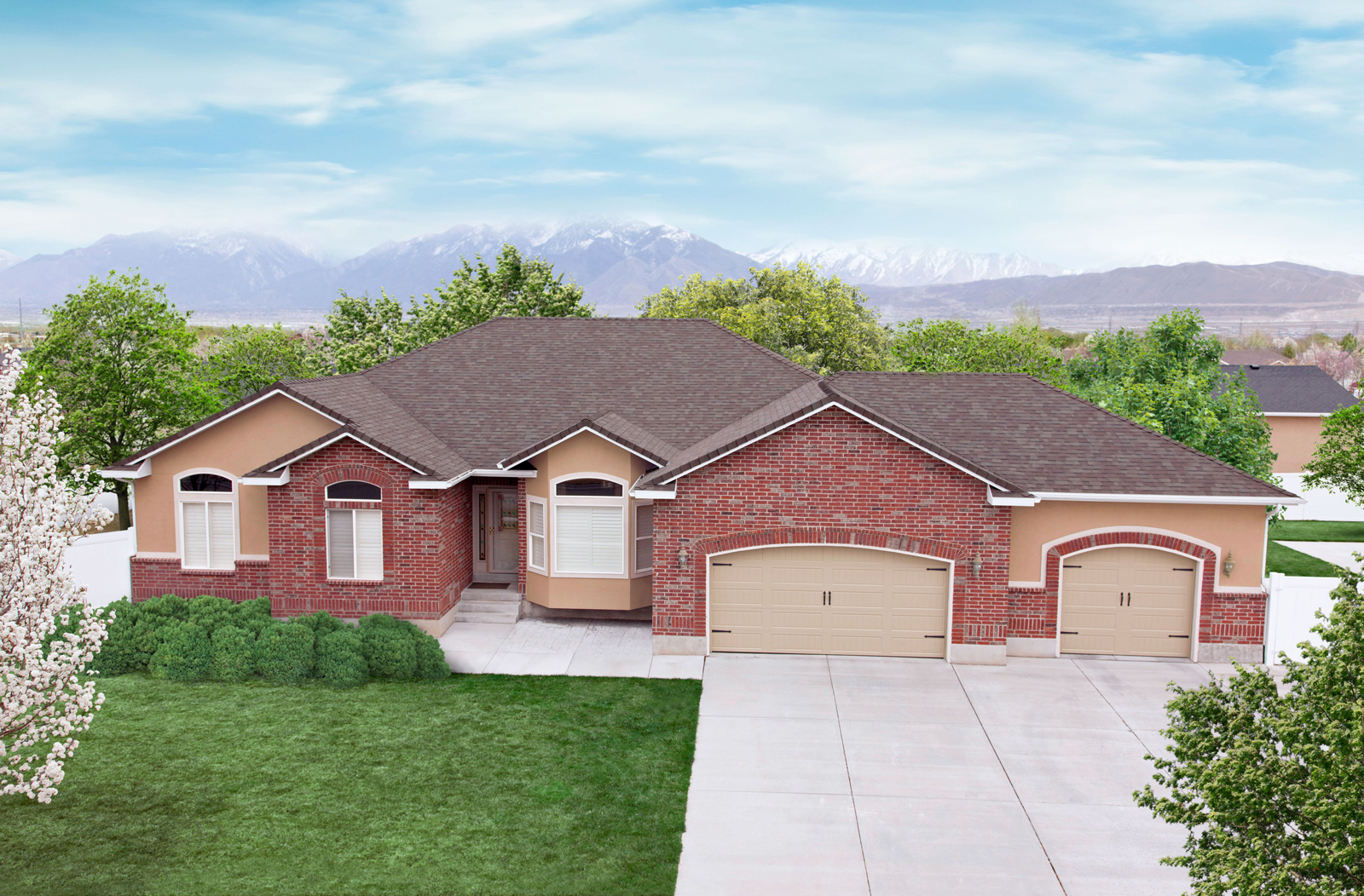 Florida home with Legacy Scotchgard Heather roof