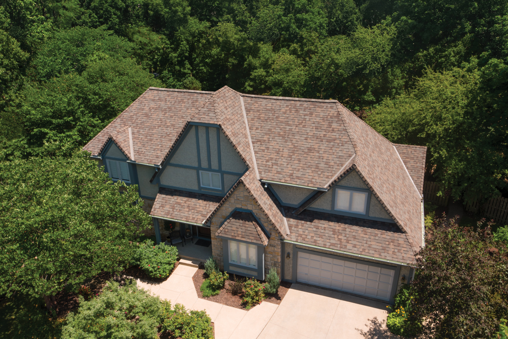 Florida home with Vista AR Natural Wood roof